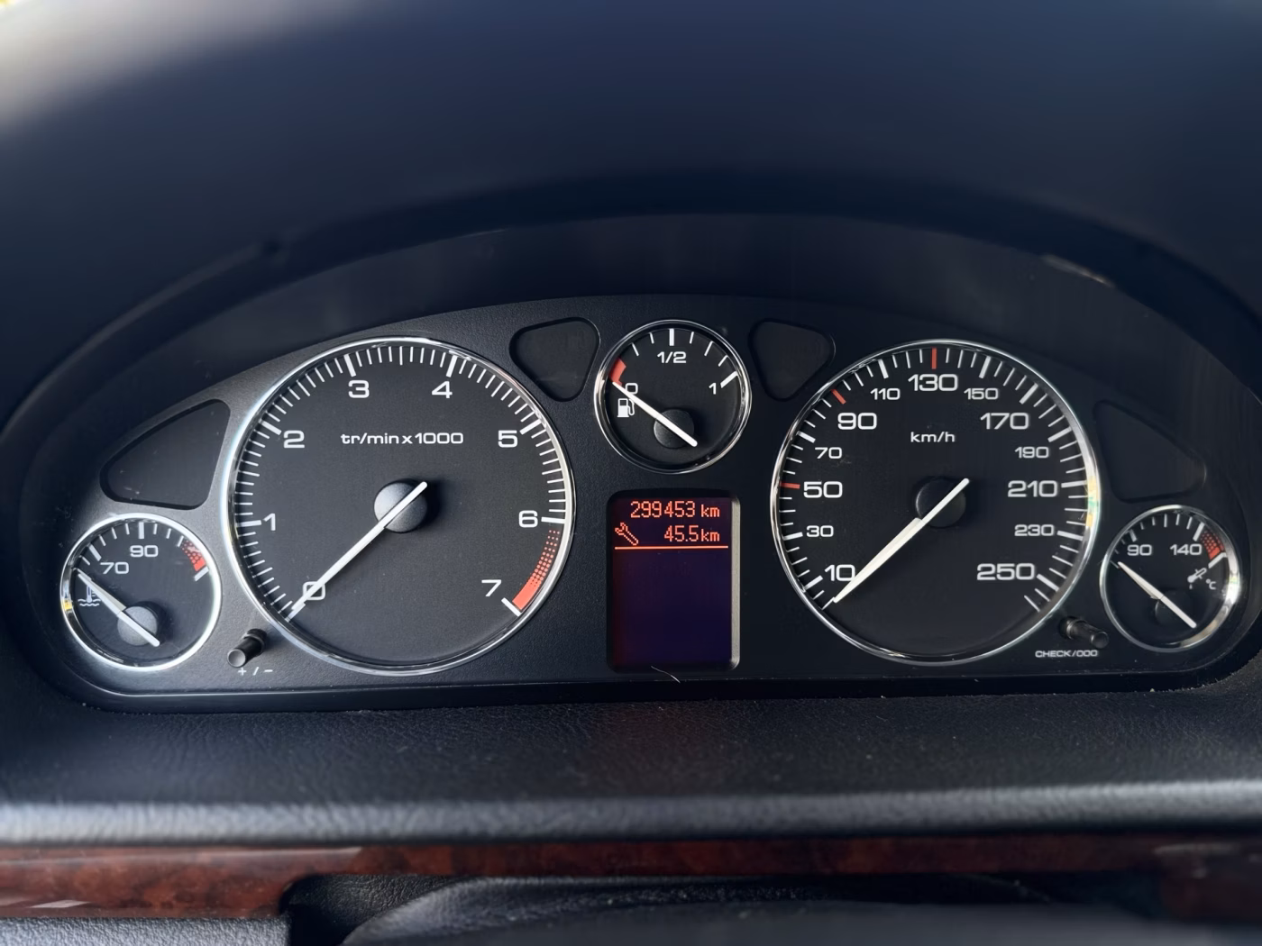 Peugeot 407 фото 14