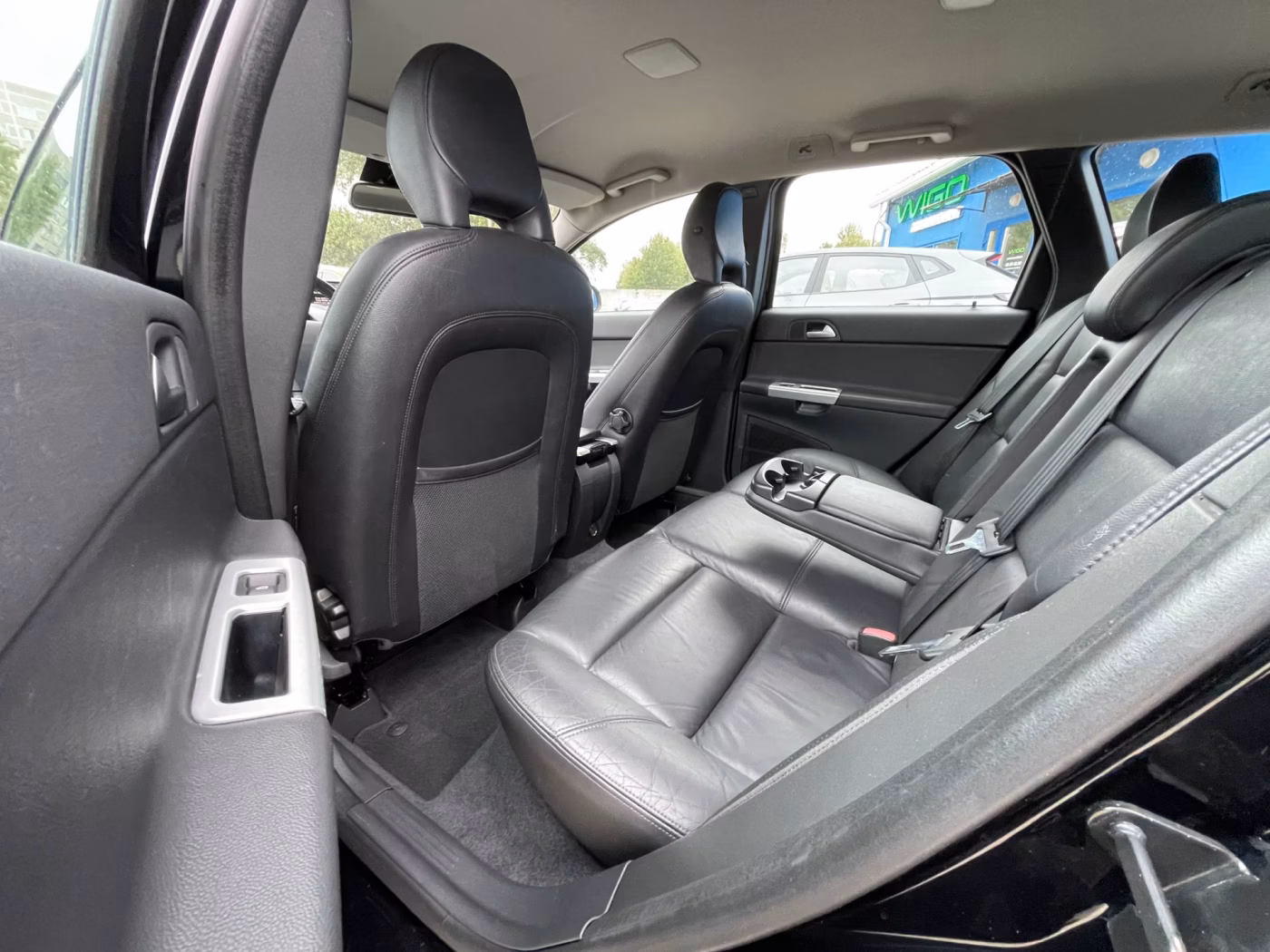 Volvo V50 фото 8