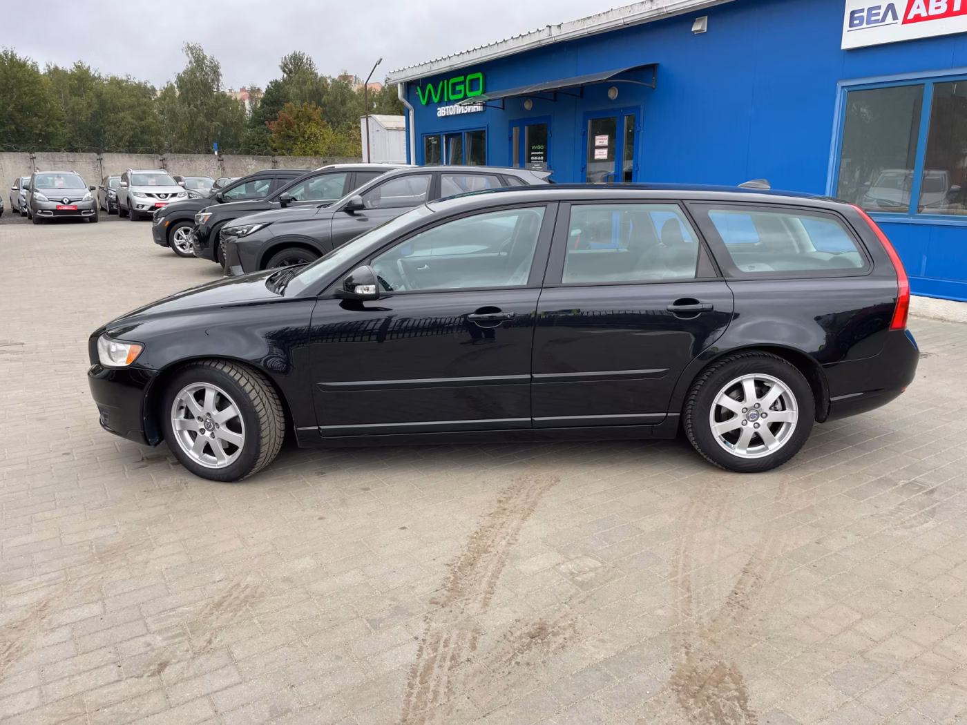 Volvo V50 фото 10