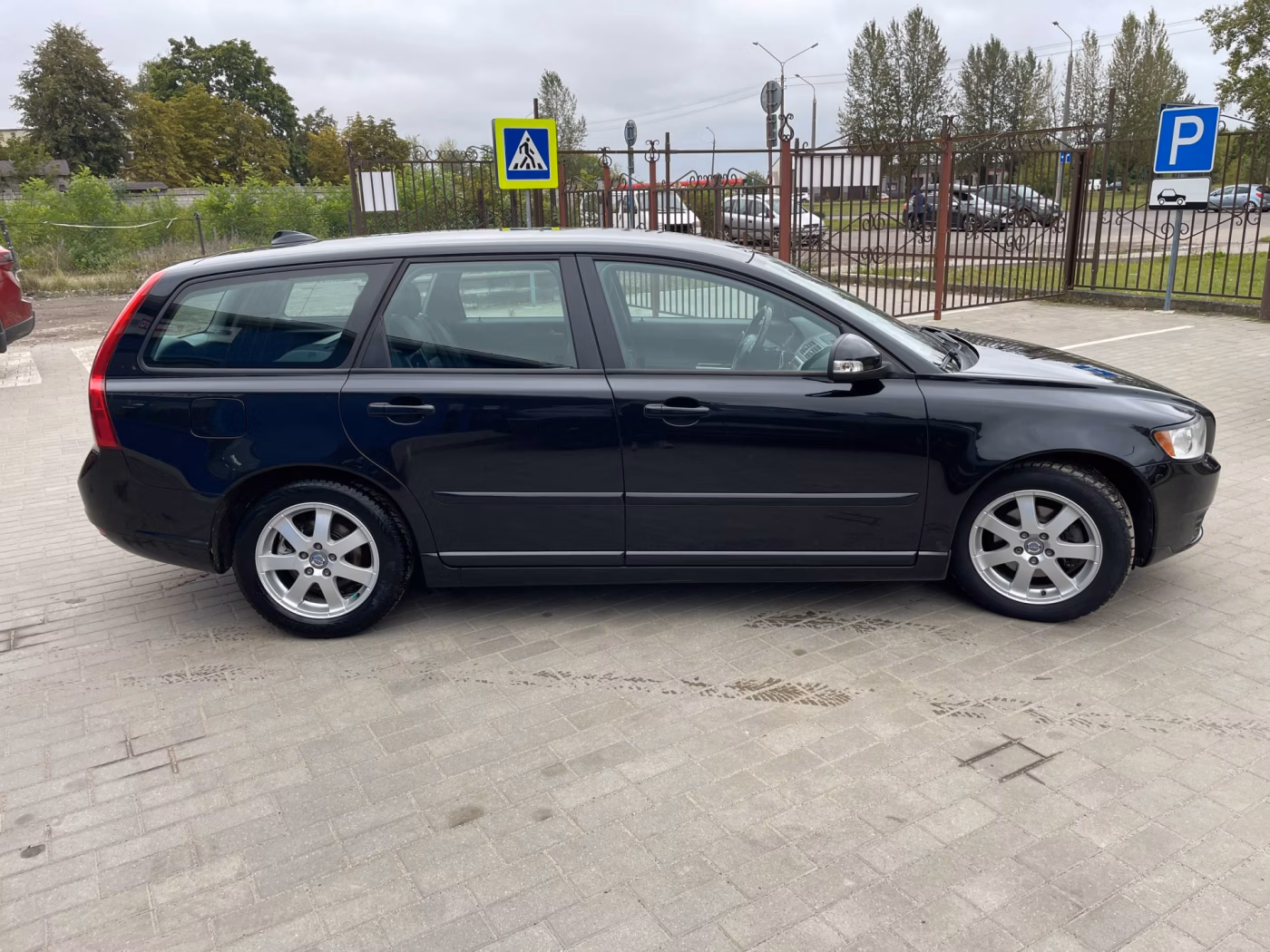 Volvo V50 фото 15