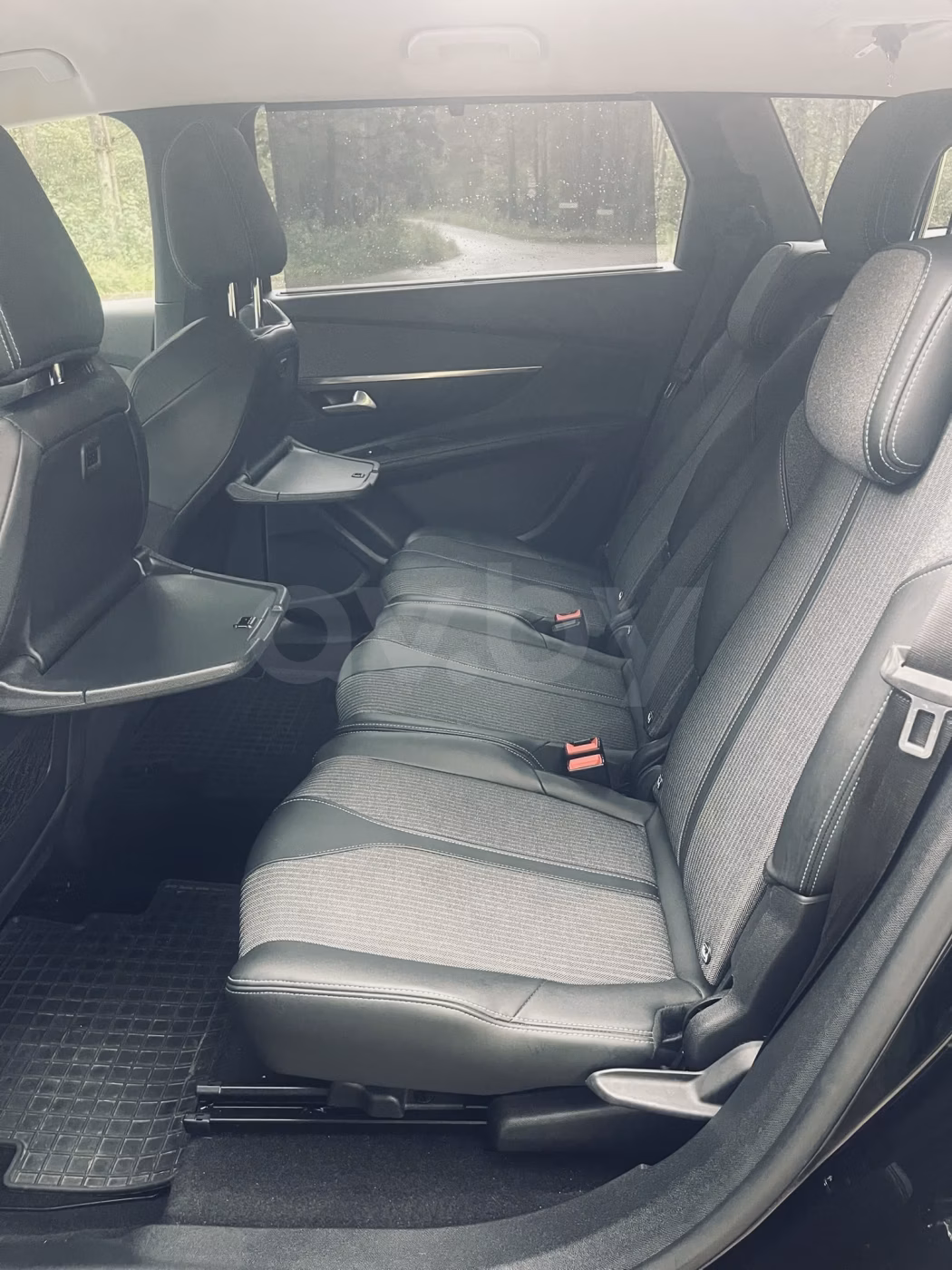 Peugeot 5008 фото 14