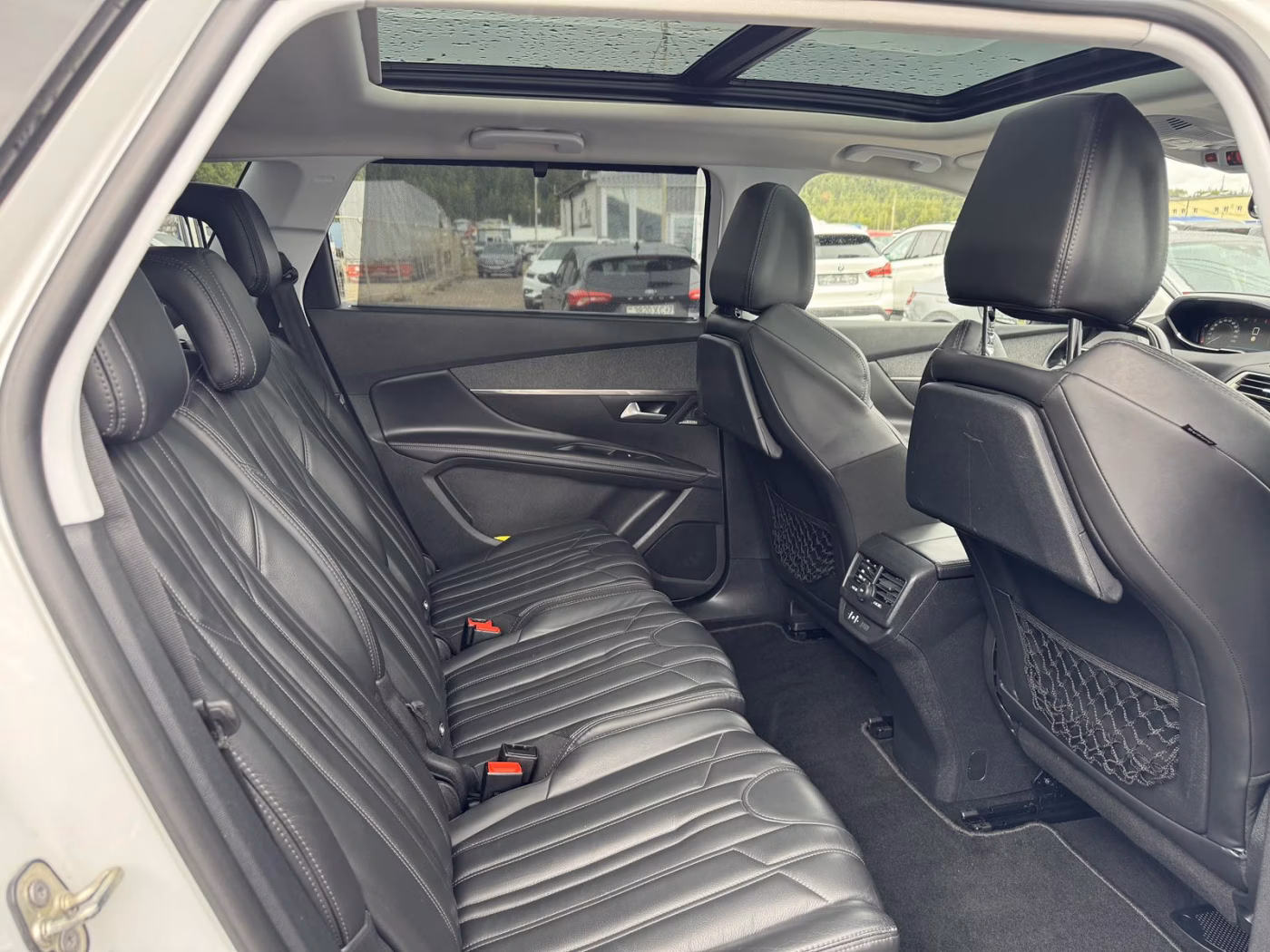 Peugeot 5008 фото 17