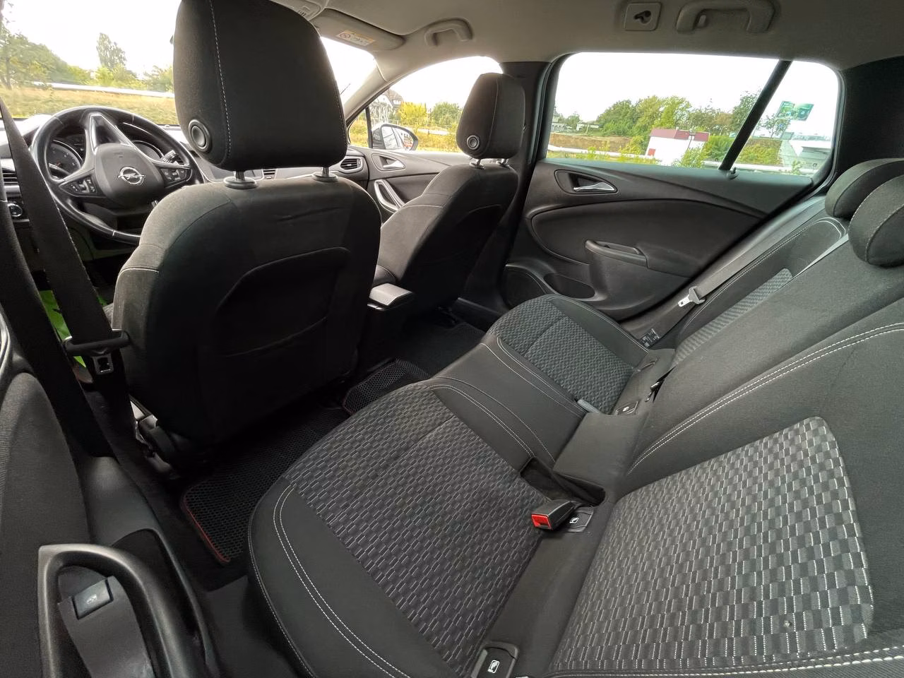 Opel Astra фото 10