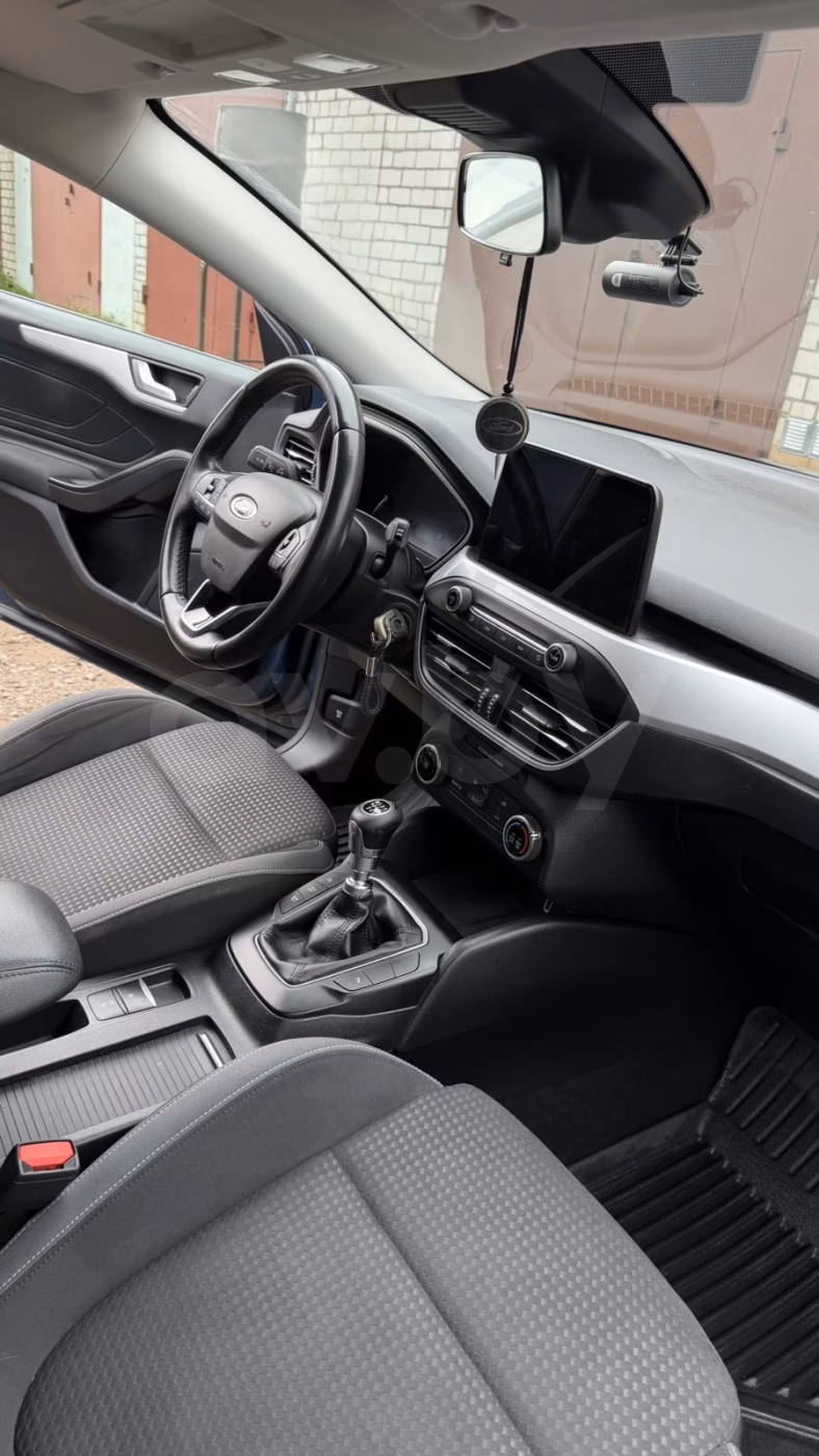 Ford Focus фото 11