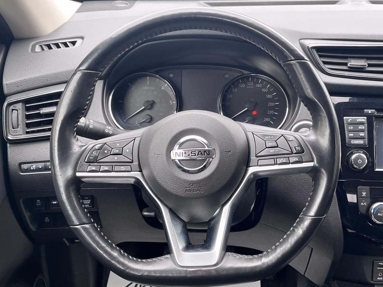 Nissan X-Trail фото 12