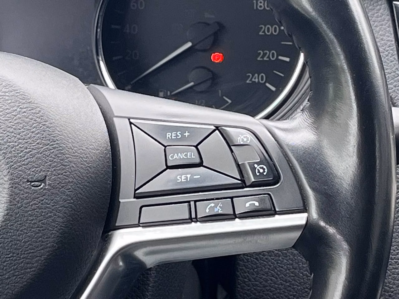 Nissan X-Trail фото 14