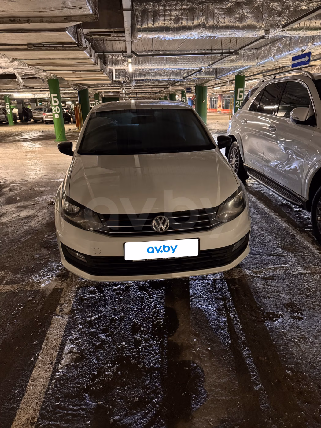 Volkswagen Polo Sedan фото 2