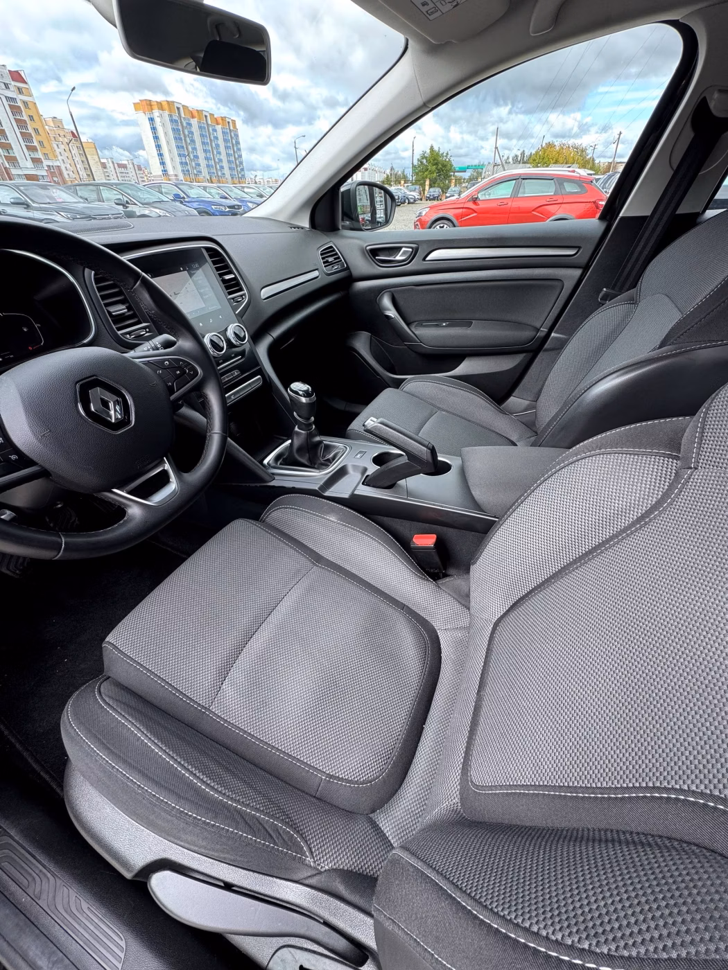 Renault Megane фото 10