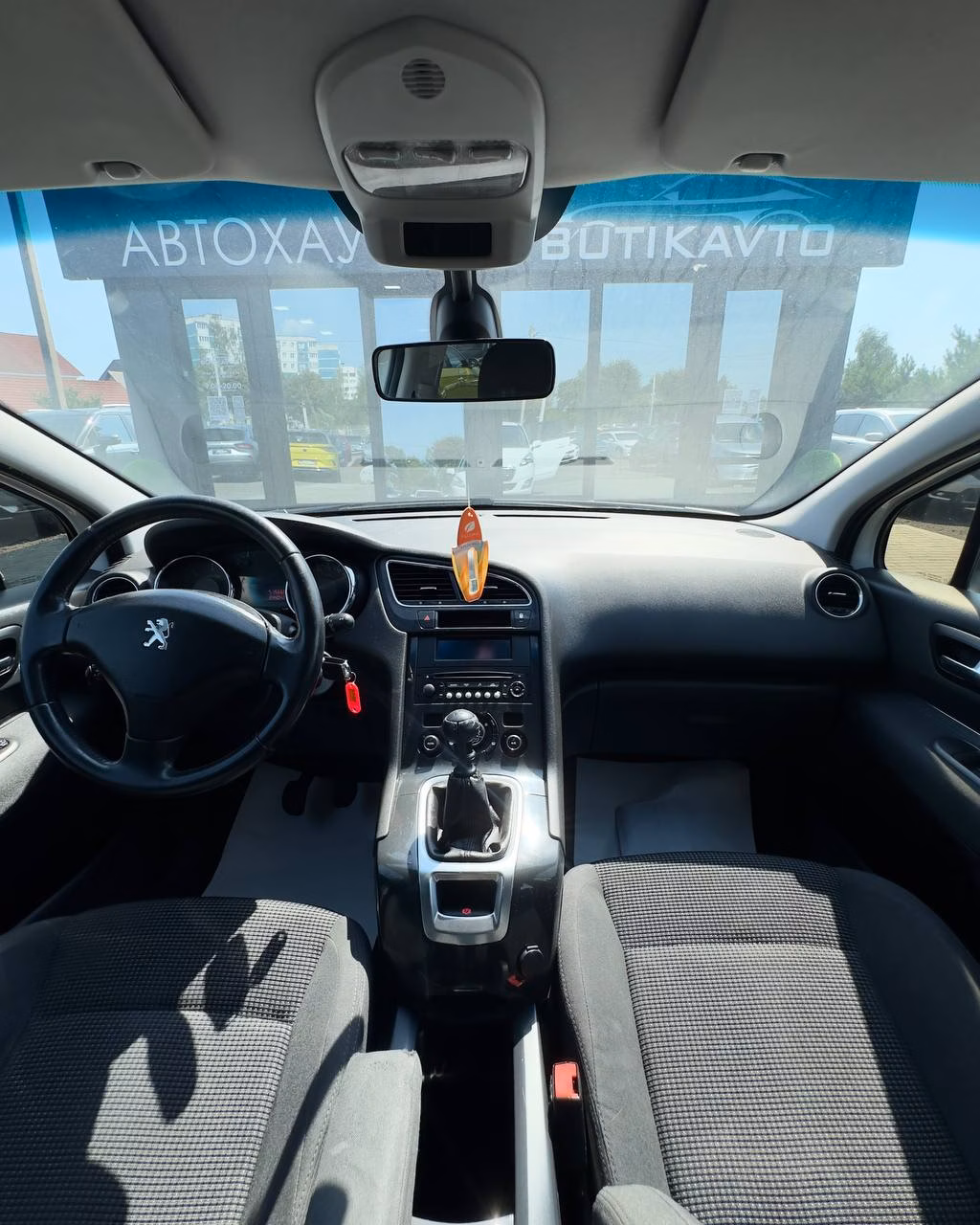 Peugeot 5008 фото 7