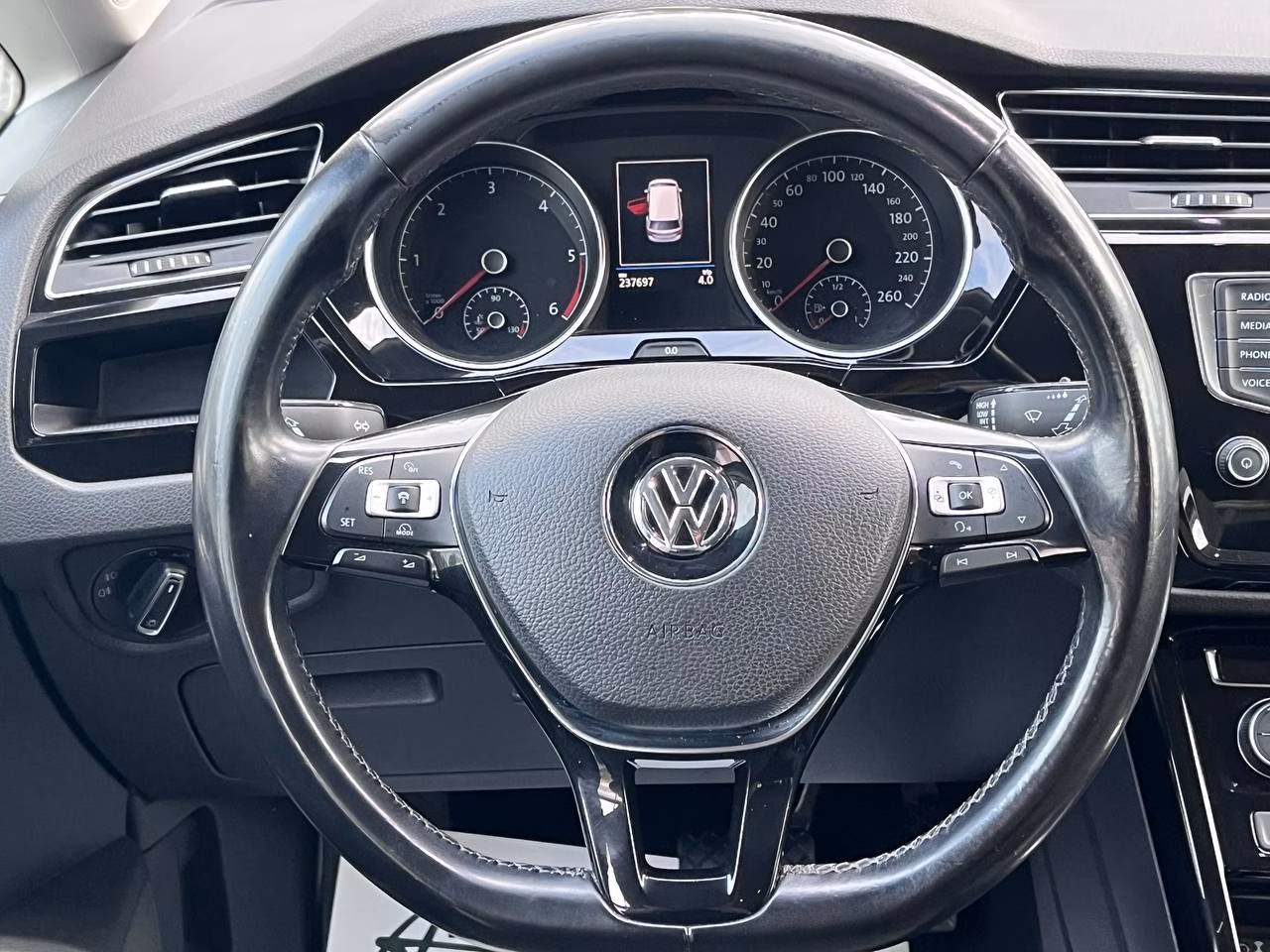 Volkswagen Touran фото 13