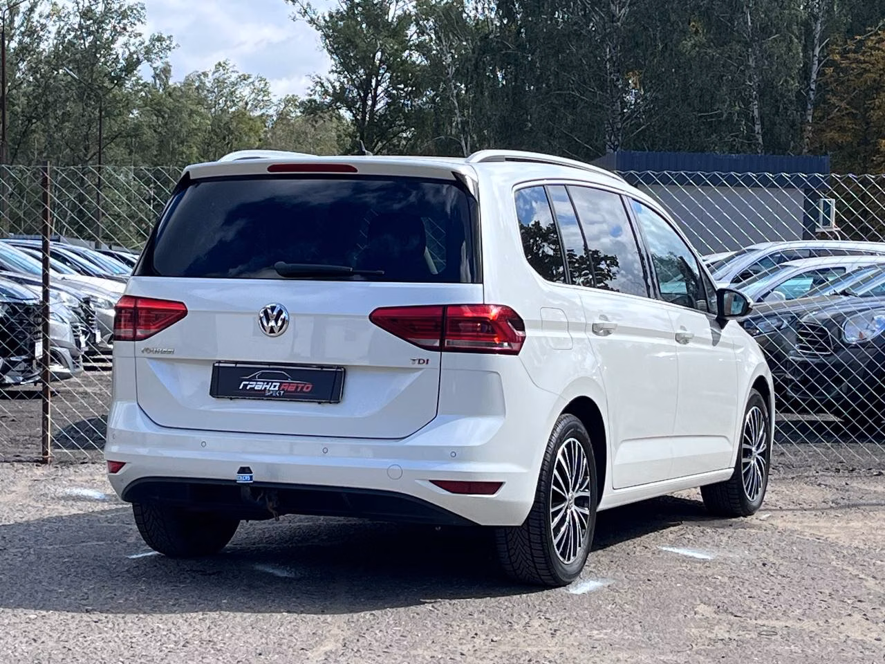 Volkswagen Touran фото 4