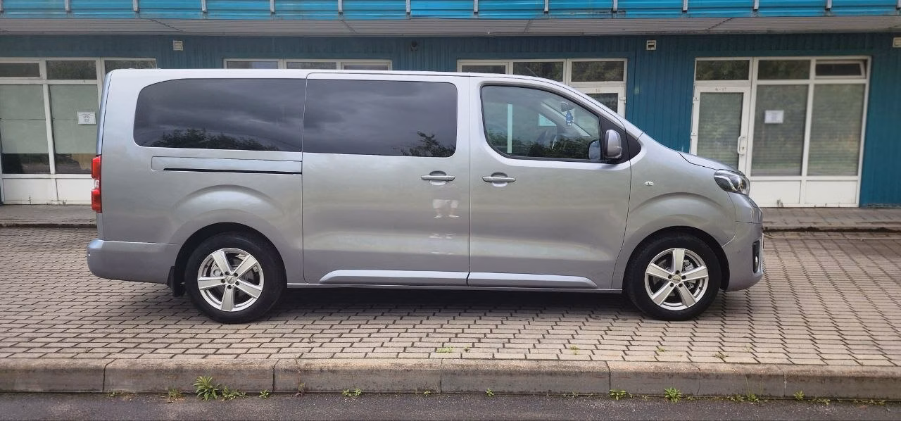 Toyota ProAce Verso фото 25