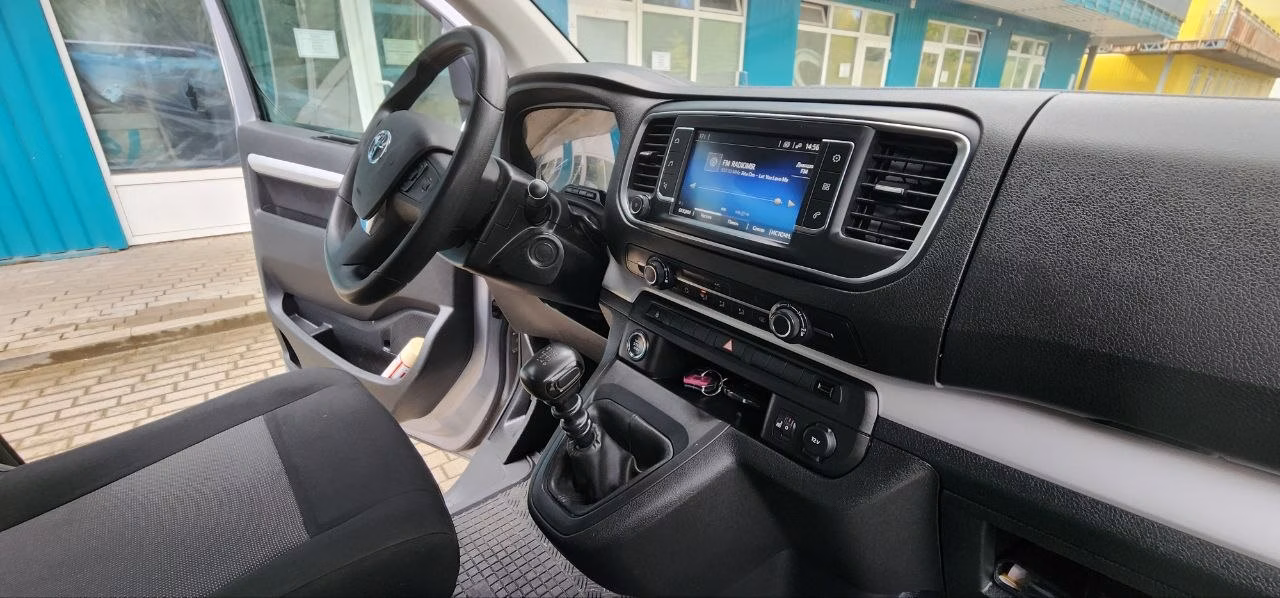 Toyota ProAce Verso фото 26