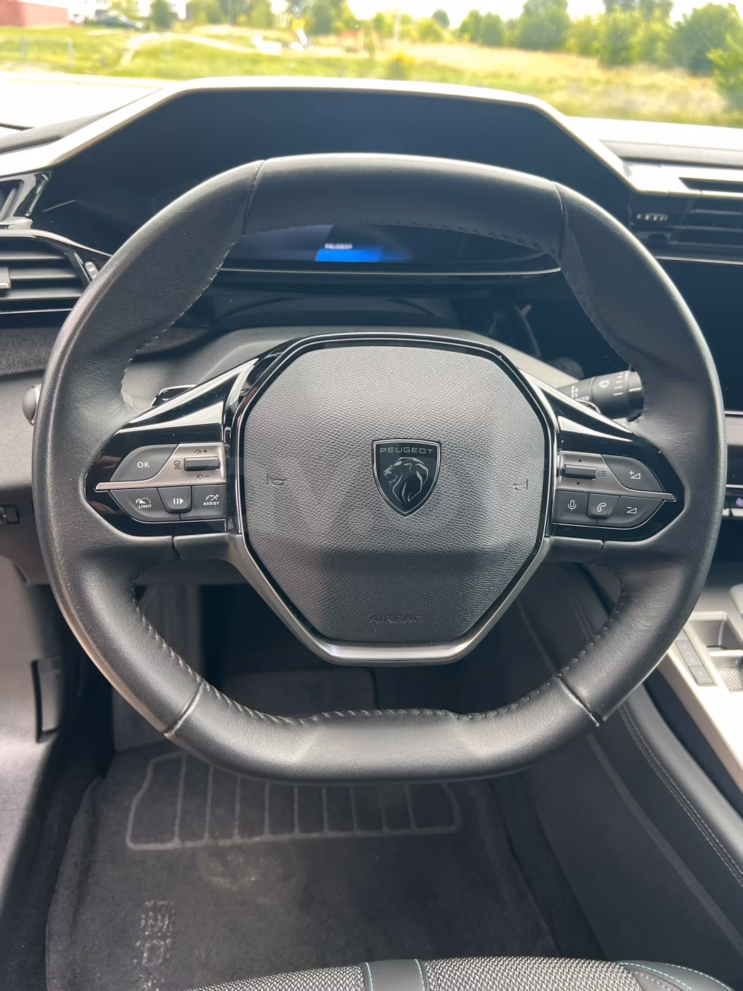 Peugeot 308 фото 8