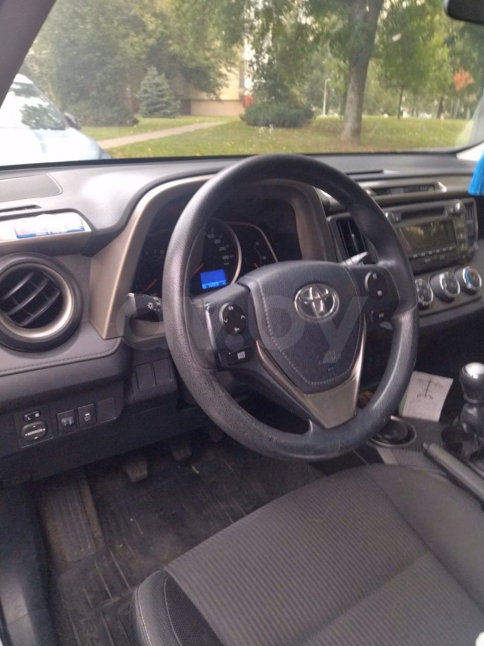 Toyota RAV4 фото 7