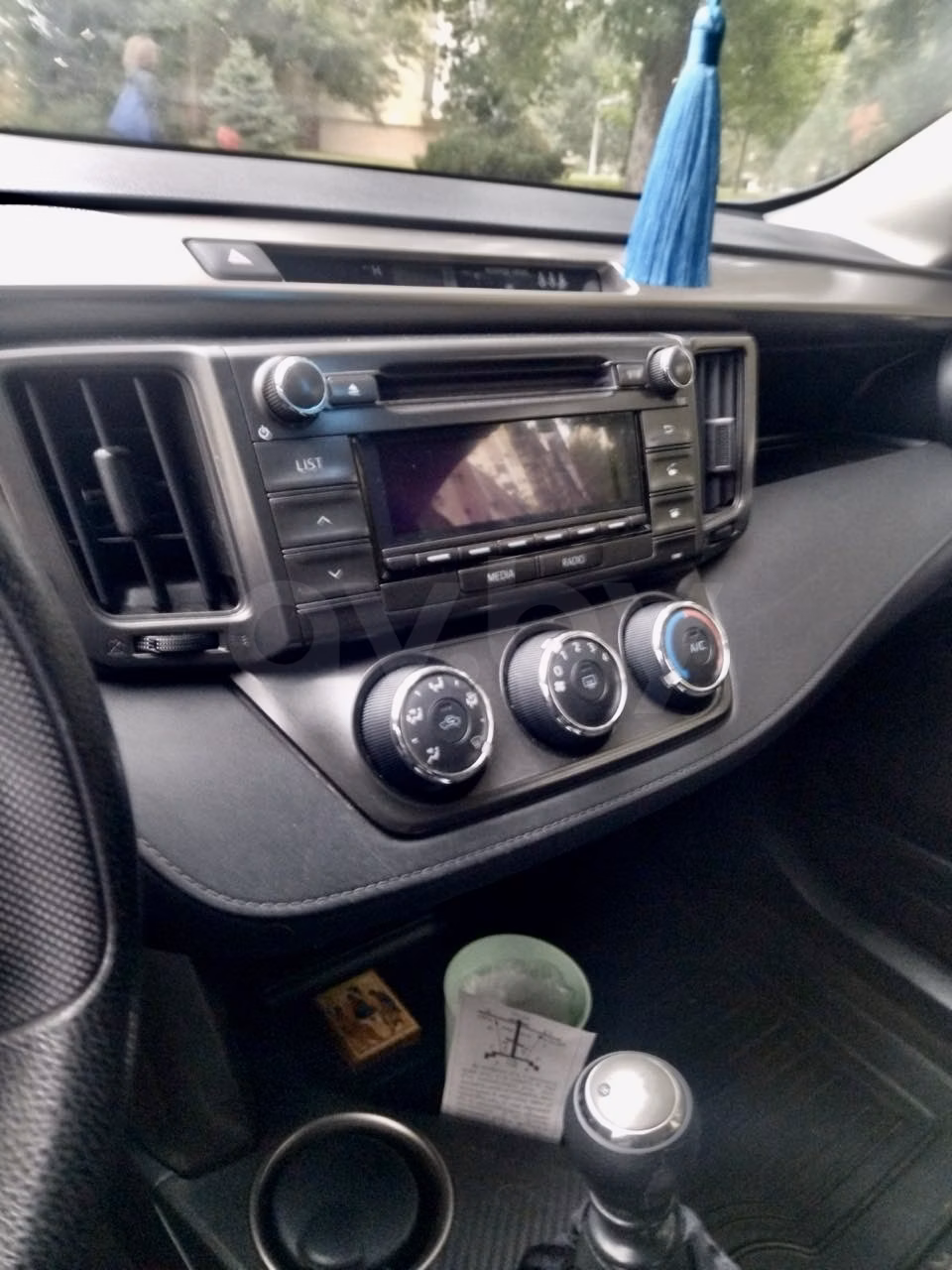 Toyota RAV4 фото 6