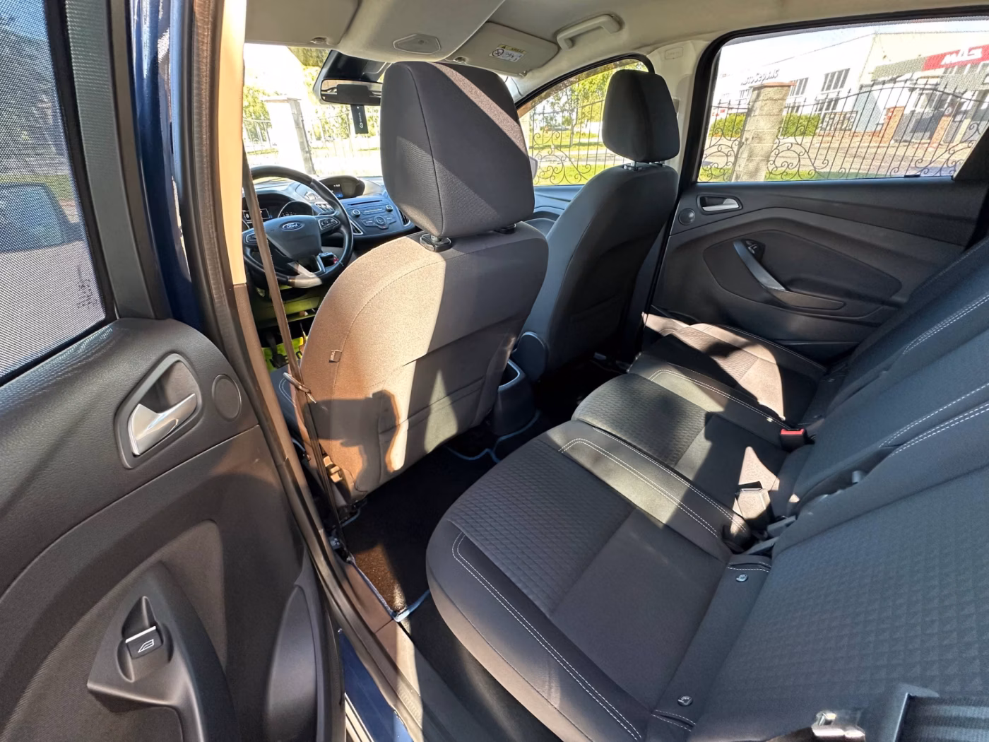 Ford C-MAX фото 10