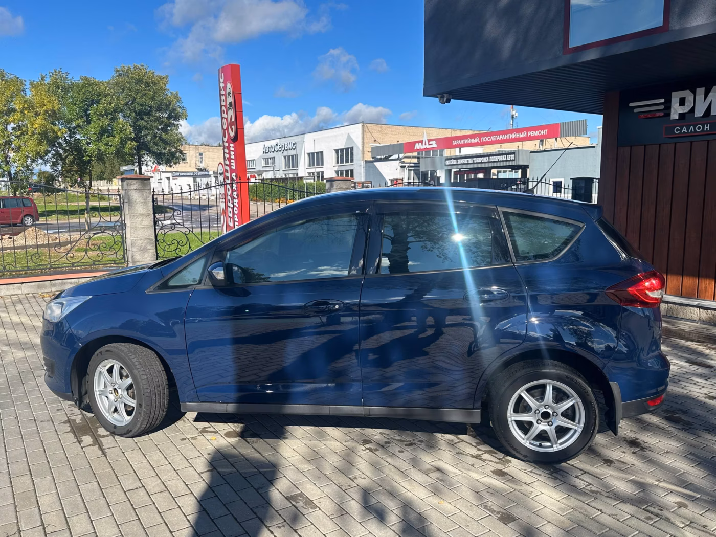 Ford C-MAX фото 8