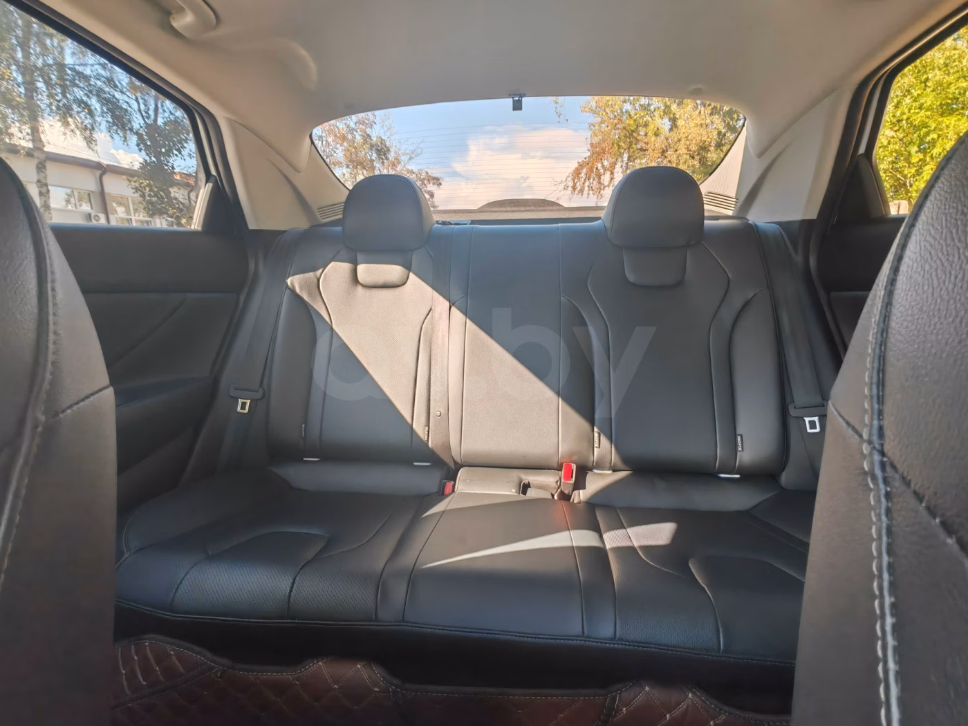 Hyundai Elantra фото 8