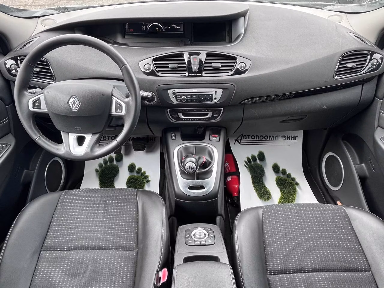 Renault Scenic фото 12