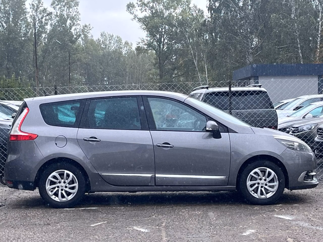 Renault Scenic фото 6