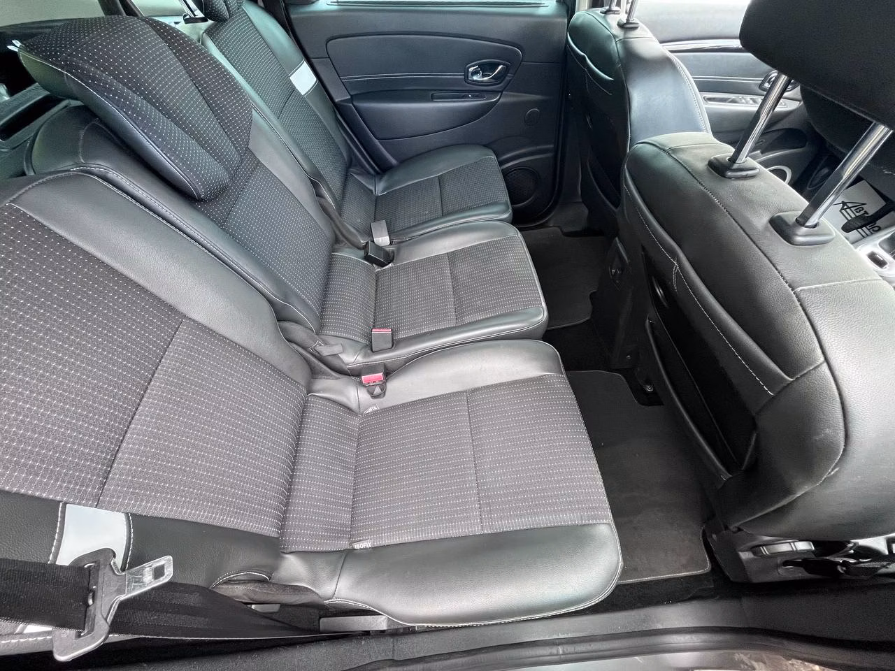 Renault Scenic фото 9