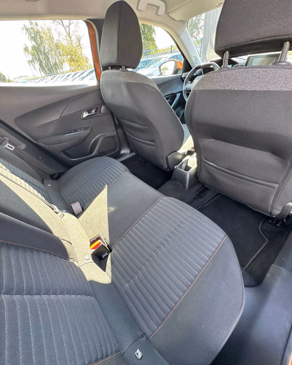 Peugeot 2008 фото 12