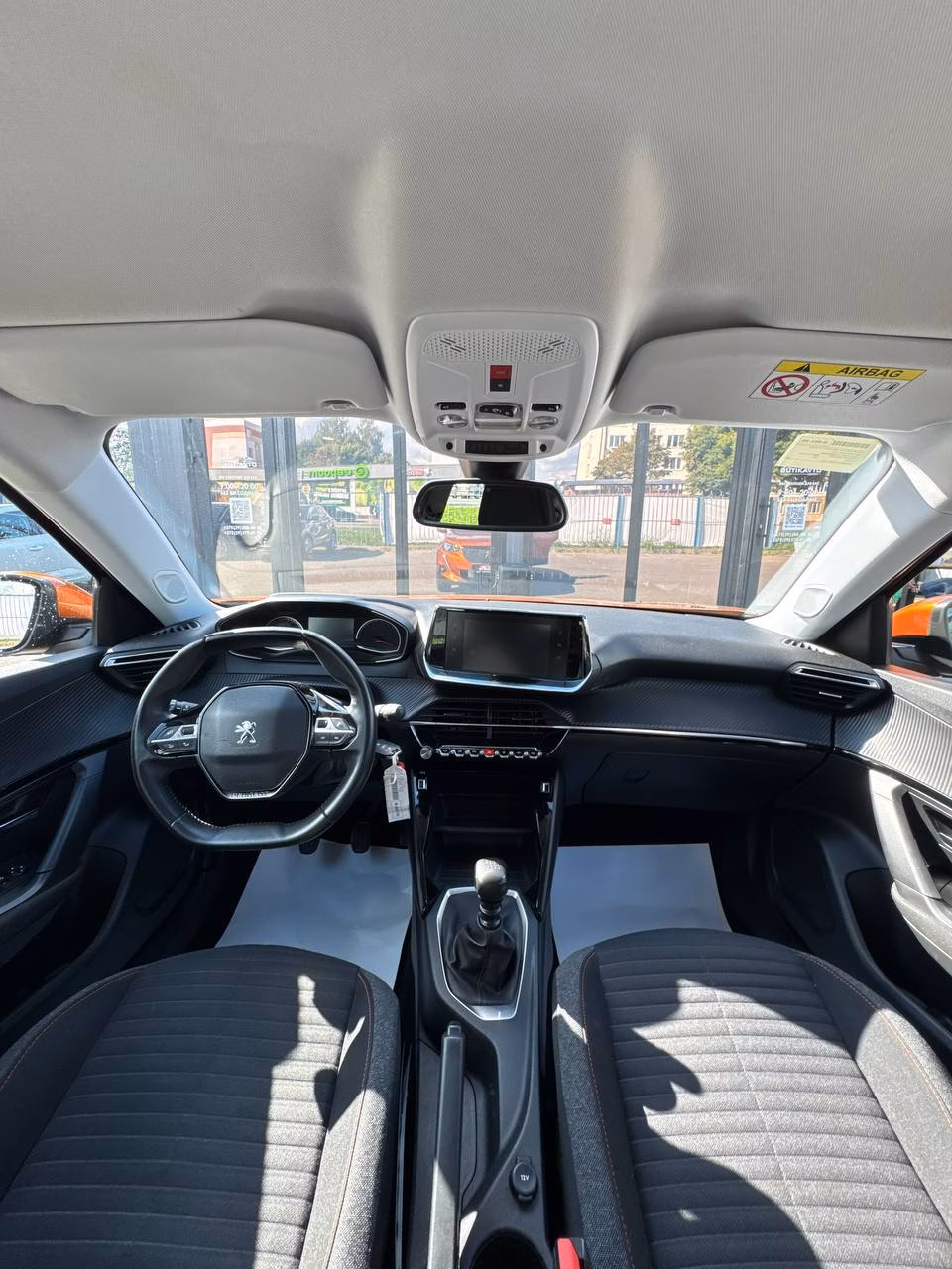 Peugeot 2008 фото 13