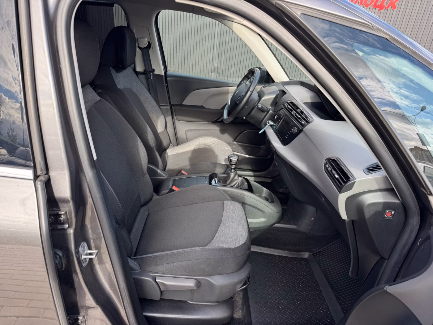 Citroen C4 Picasso фото 11