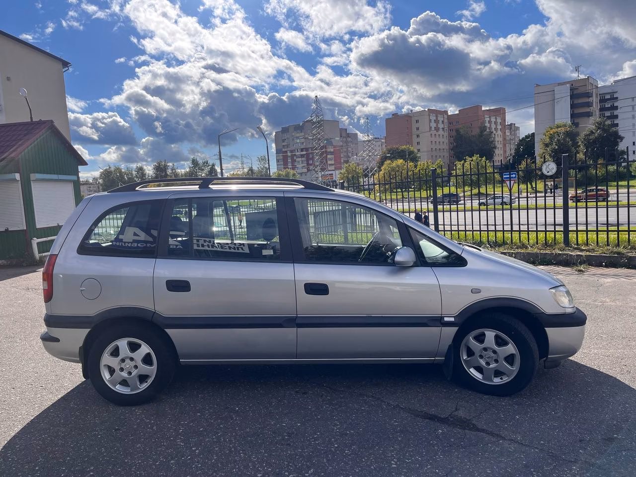 Opel Zafira фото 4
