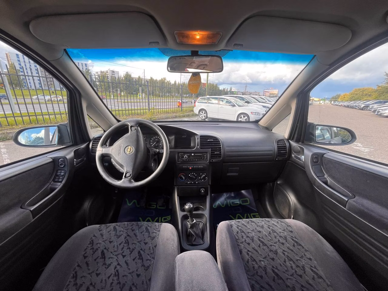 Opel Zafira фото 10