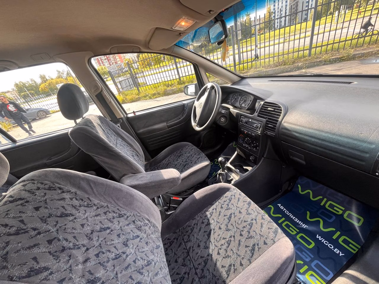 Opel Zafira фото 11