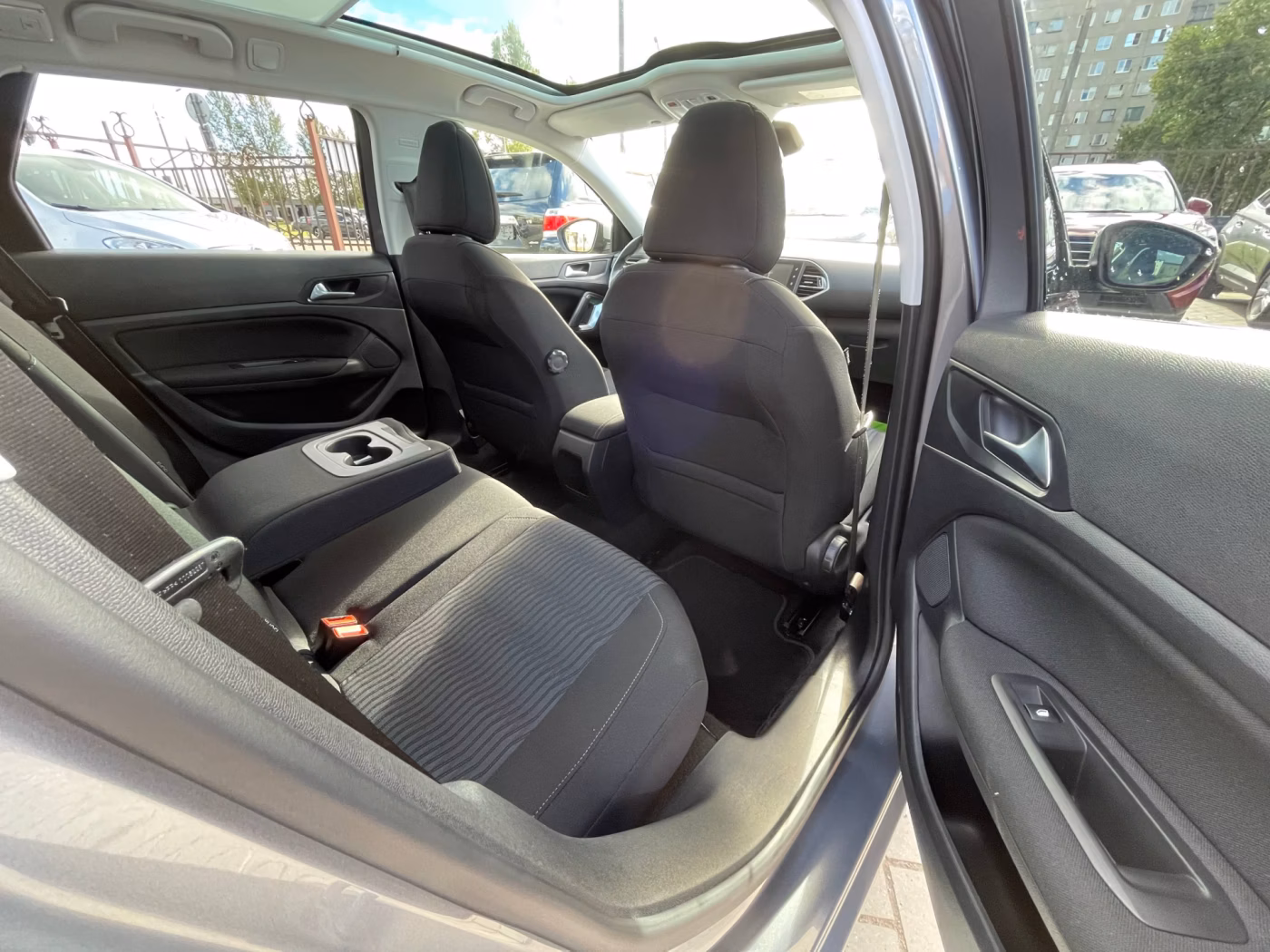 Peugeot 308 фото 13