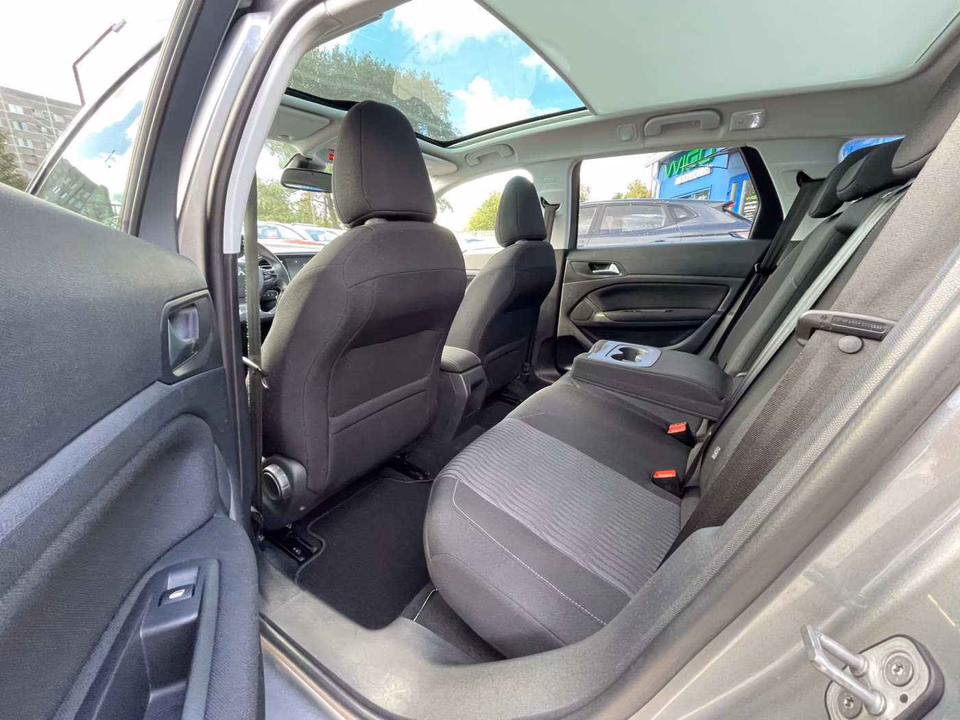 Peugeot 308 фото 11