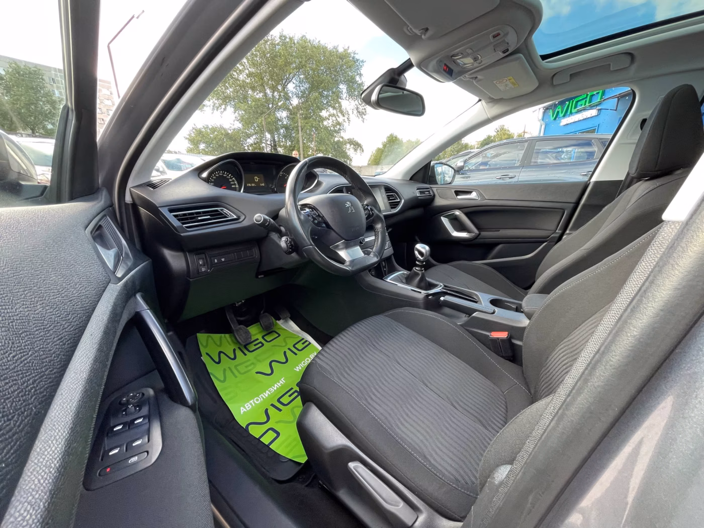Peugeot 308 фото 10