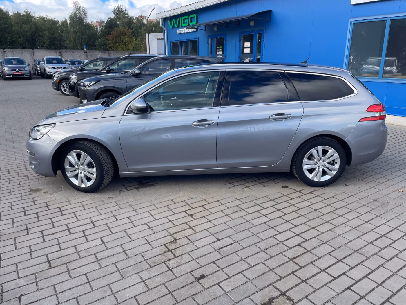 Peugeot 308 фото 8