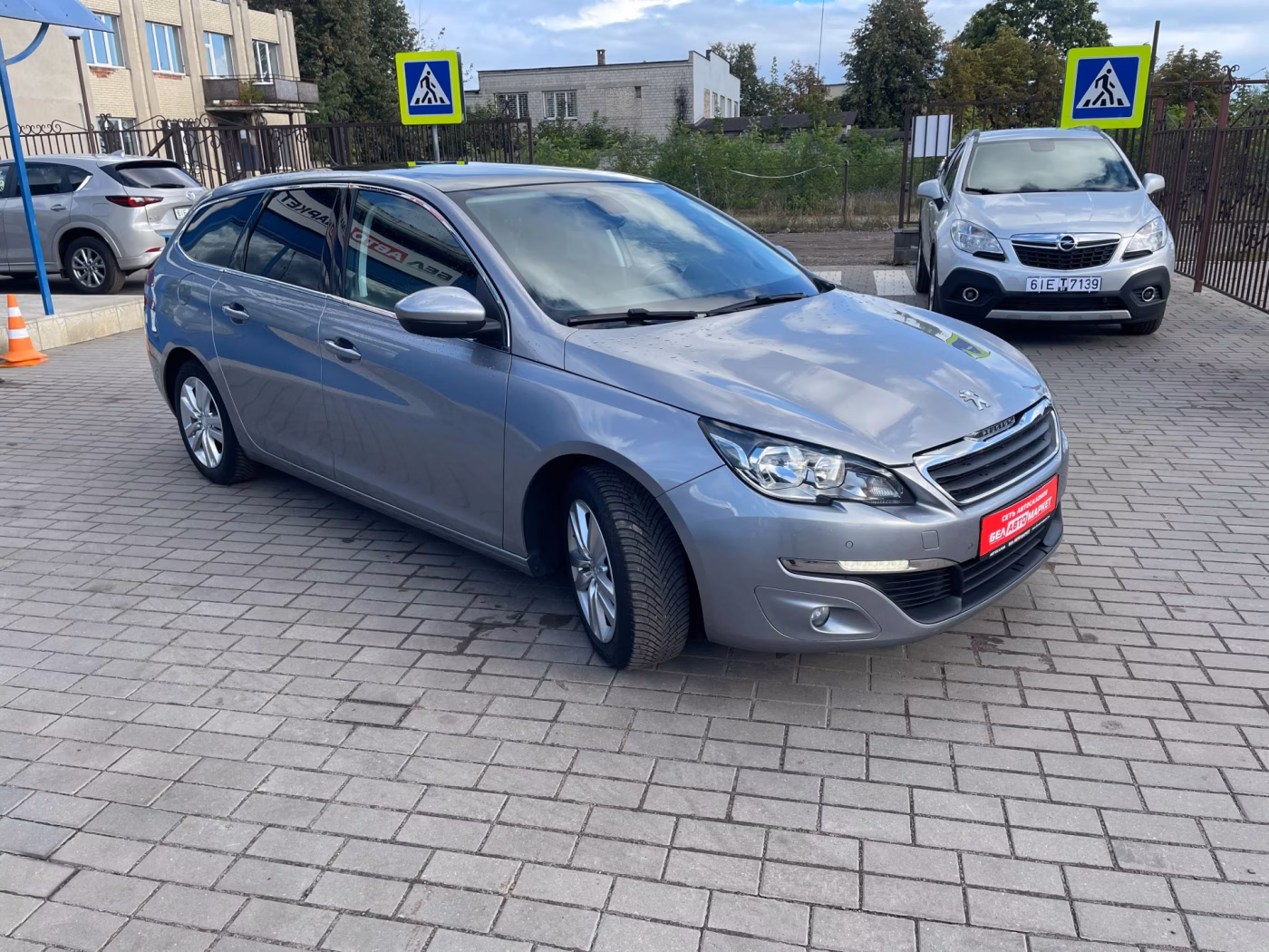 Peugeot 308 фото 3
