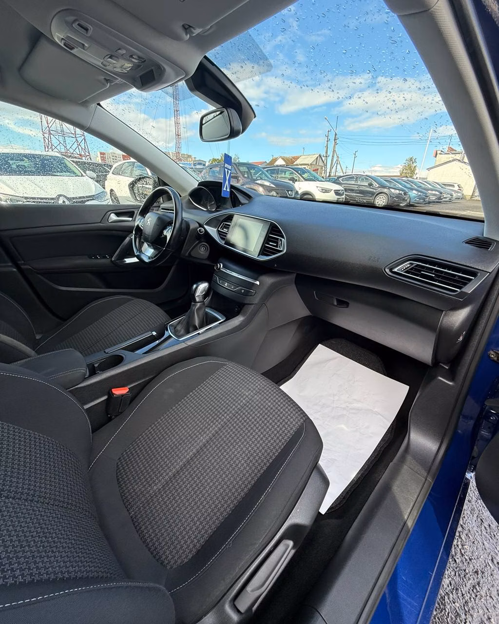 Peugeot 308 фото 12