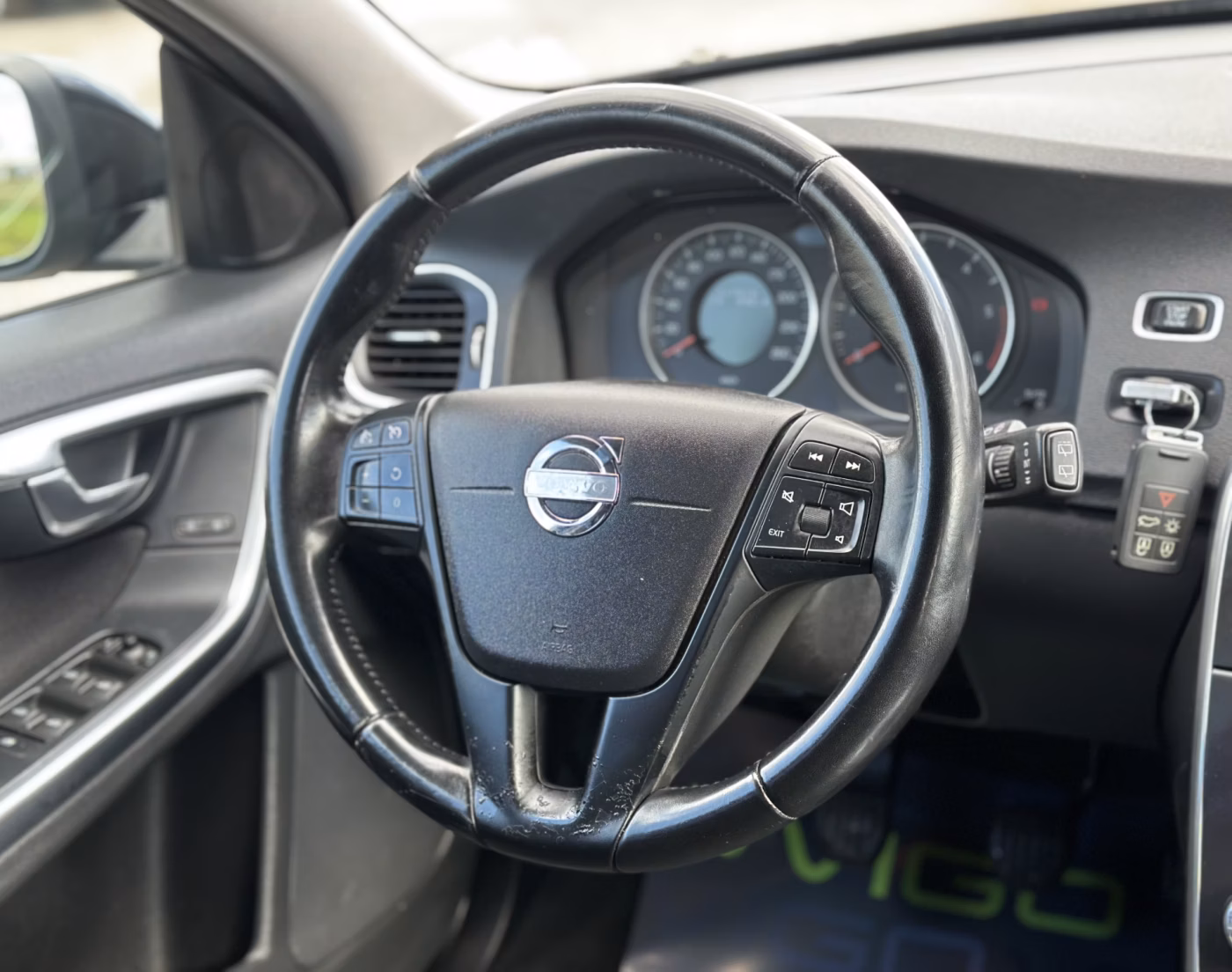 Volvo V60 фото 14