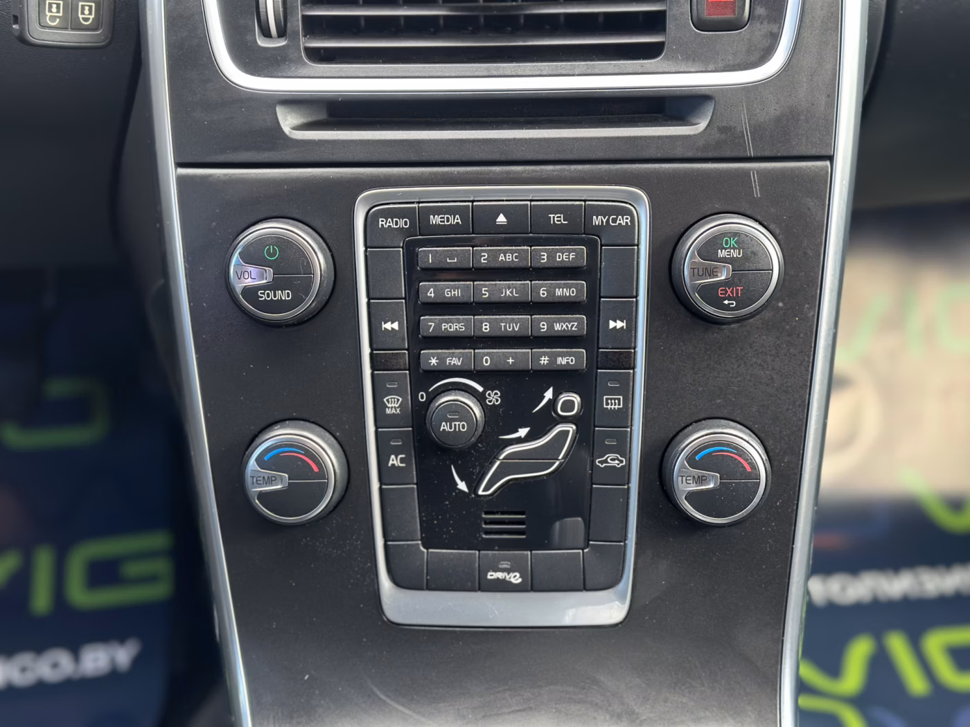 Volvo V60 фото 16