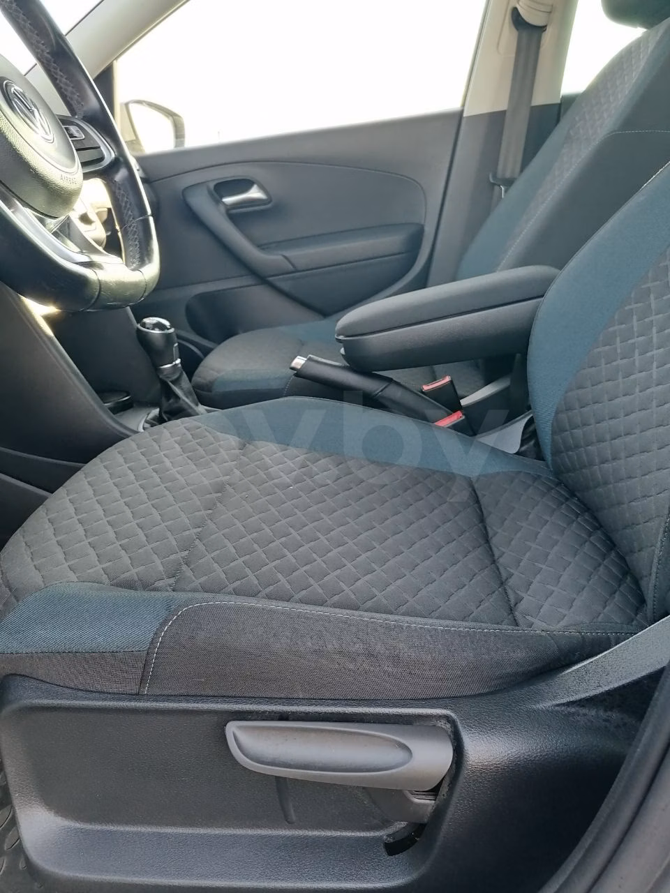 Volkswagen Polo Sedan фото 18