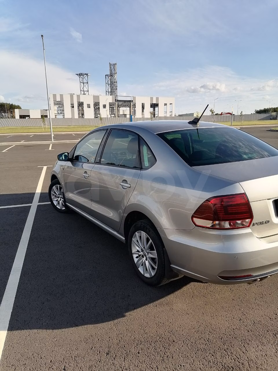 Volkswagen Polo Sedan фото 8