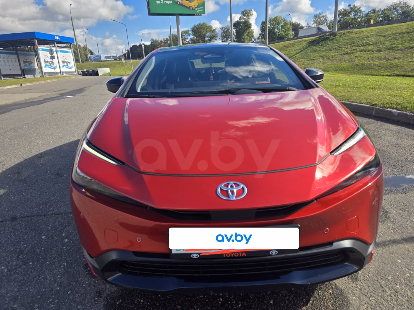 Toyota Prius Prime фото 7