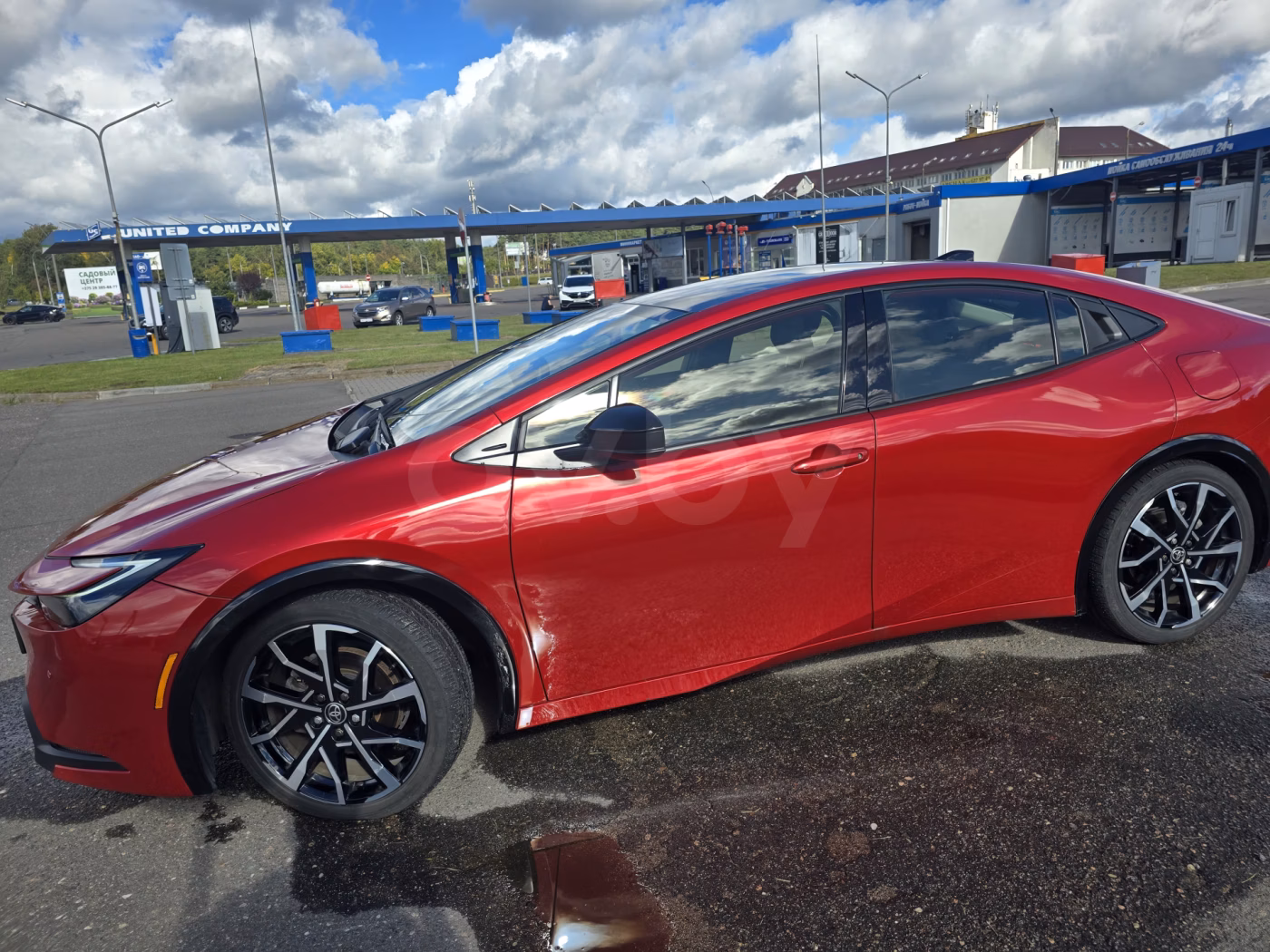 Toyota Prius Prime фото 5