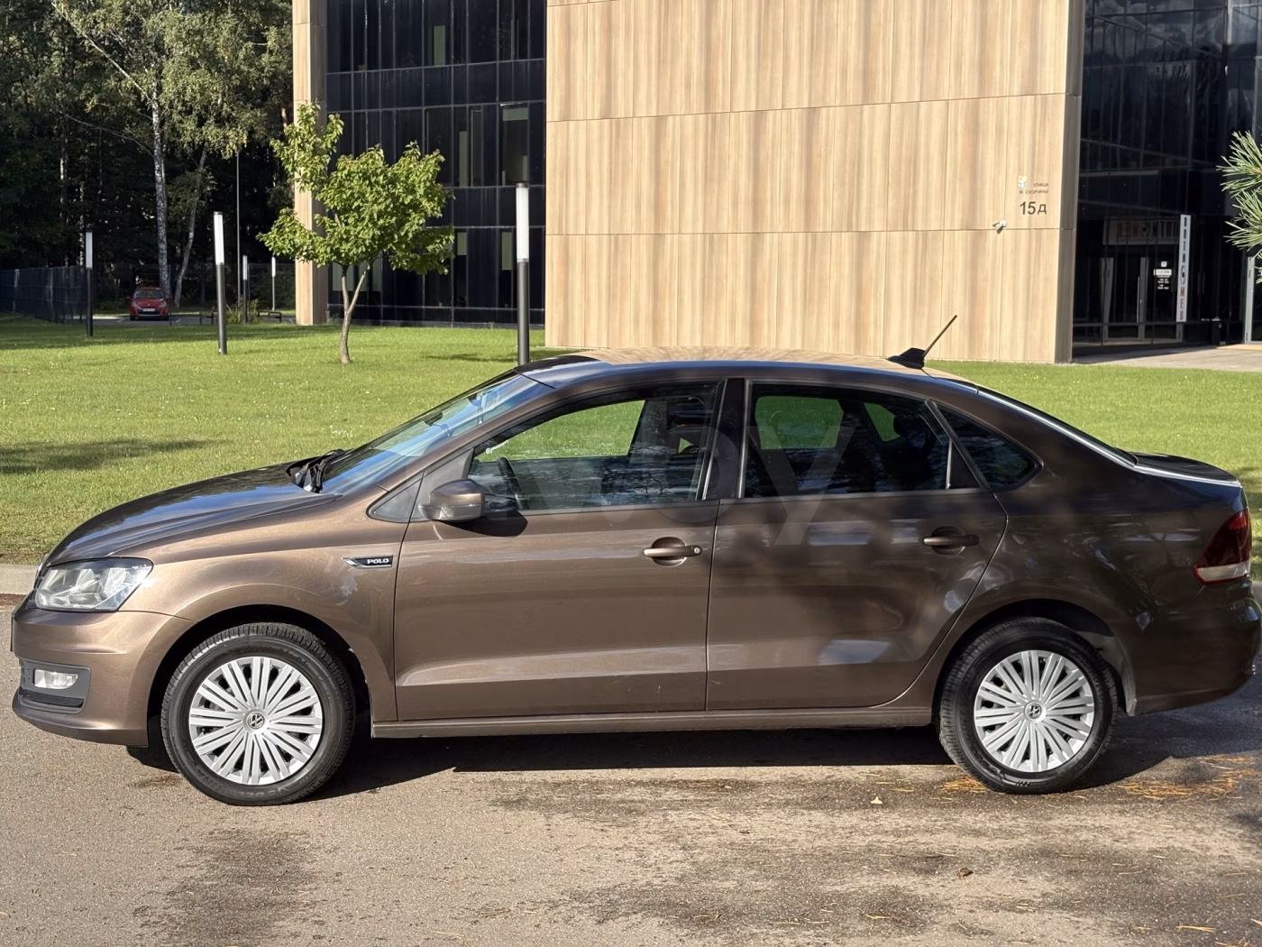 Volkswagen Polo Sedan фото 4