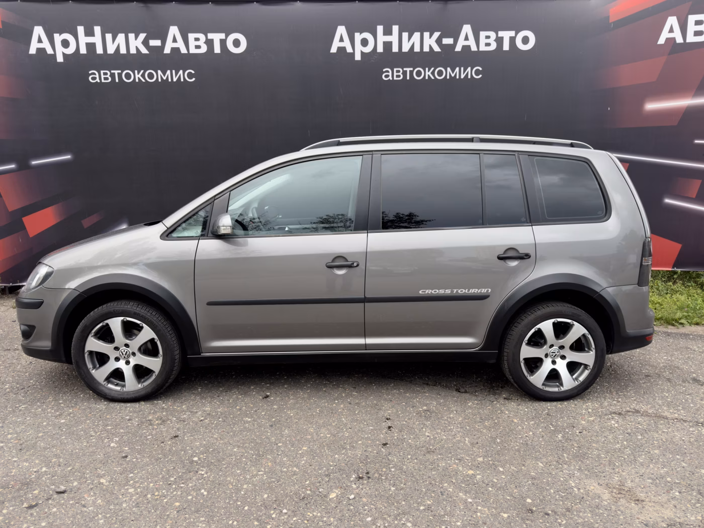 Volkswagen Touran Cross фото 7