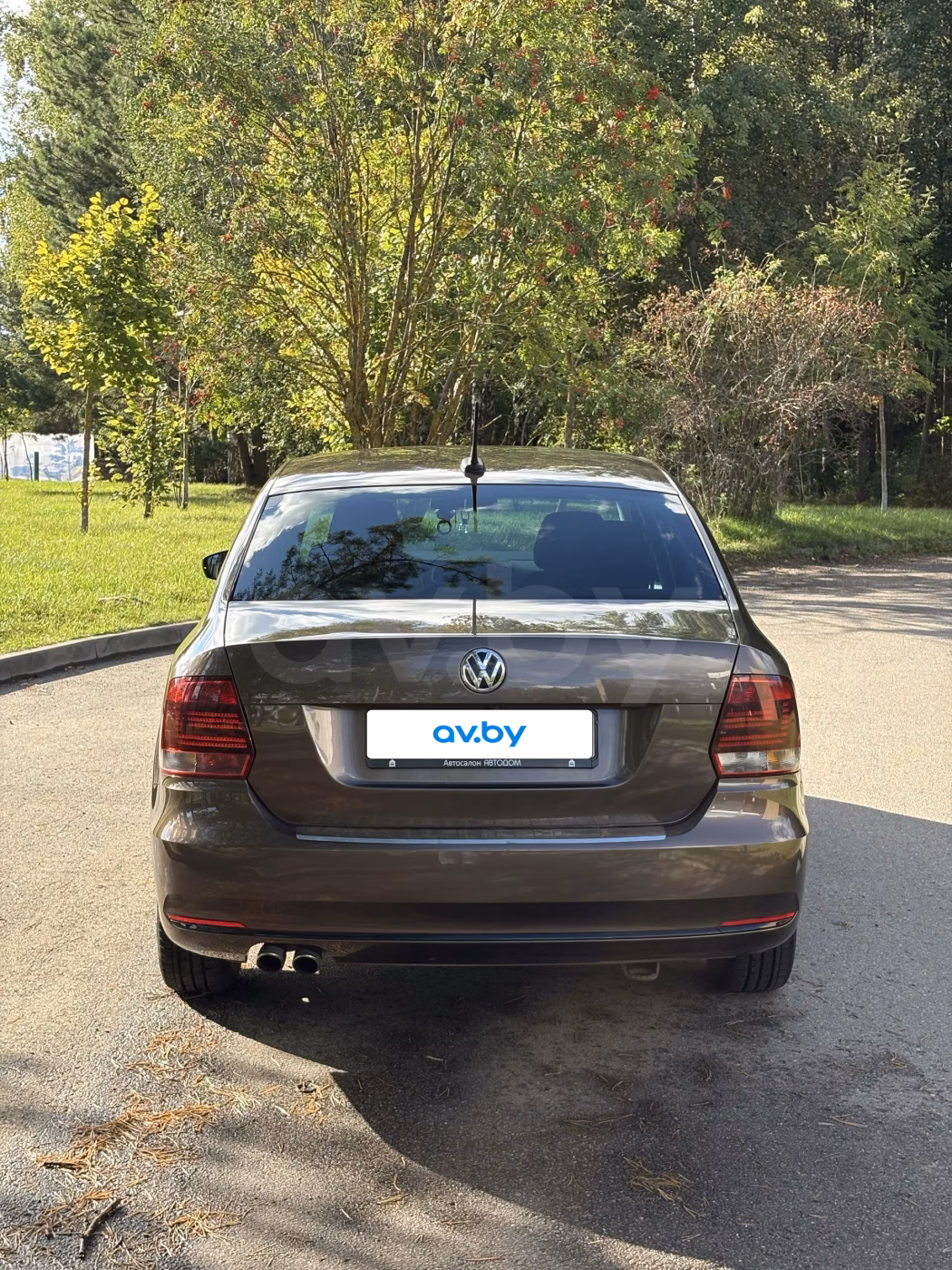 Volkswagen Polo Sedan фото 3