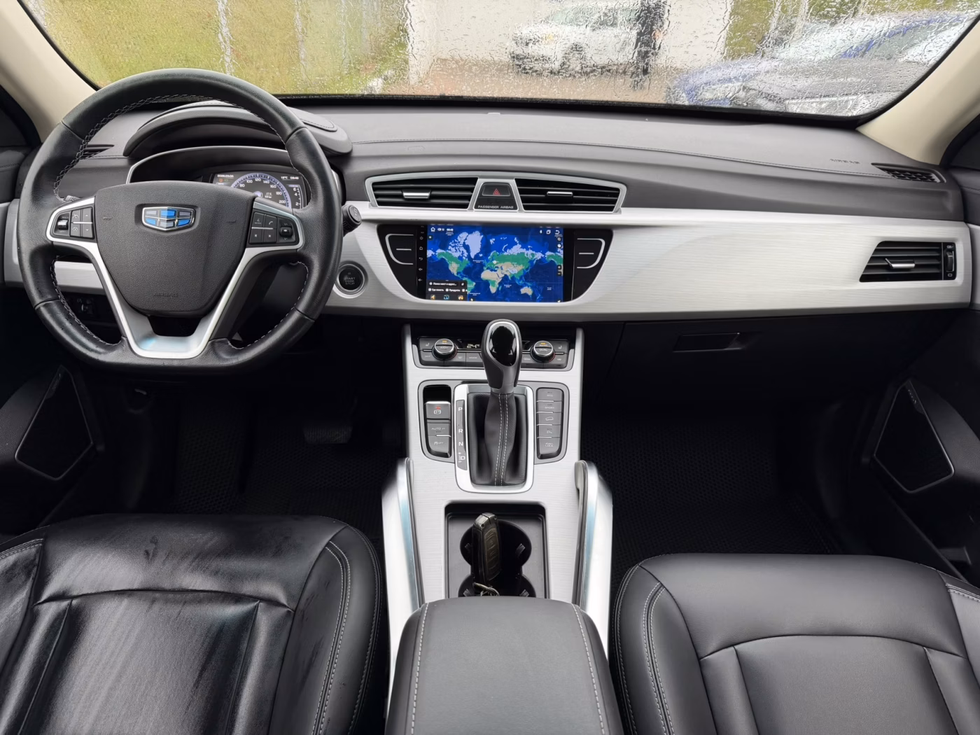 Geely Atlas фото 11