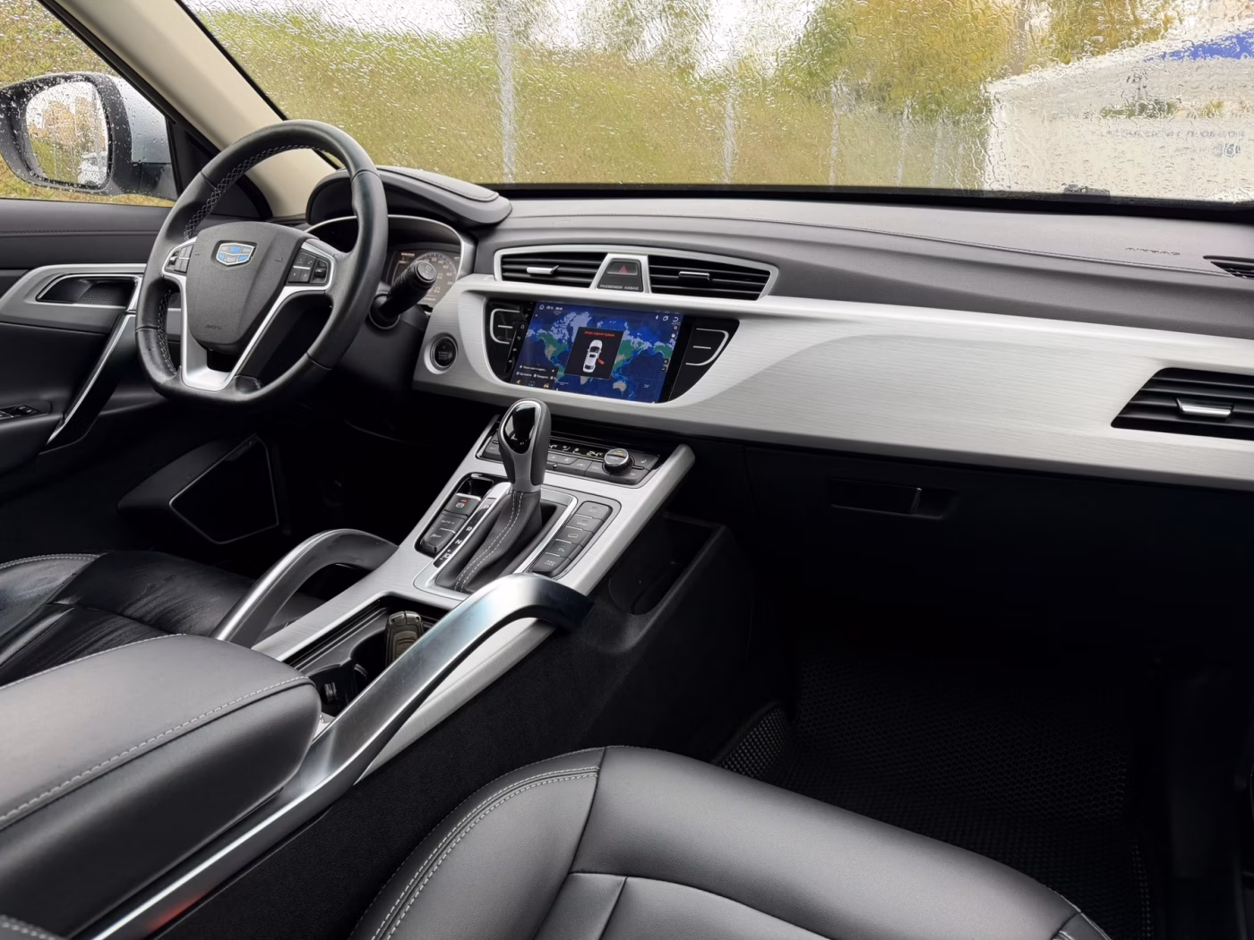 Geely Atlas фото 9