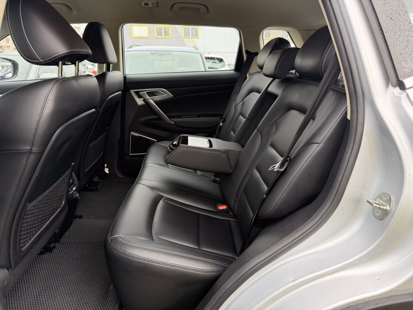 Geely Atlas фото 8